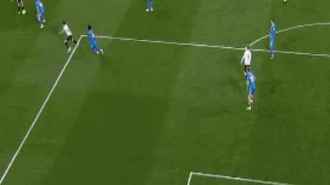 国足客场不敌沙特，热议话题微博热议榜持续领跑